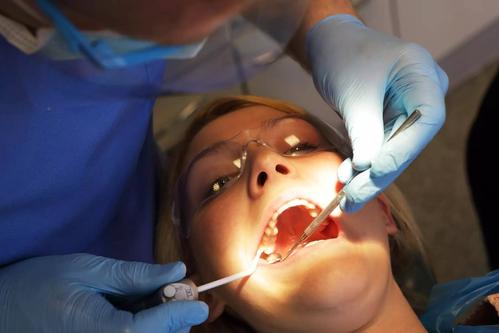 拔智齒後會造成大牙鬆動？